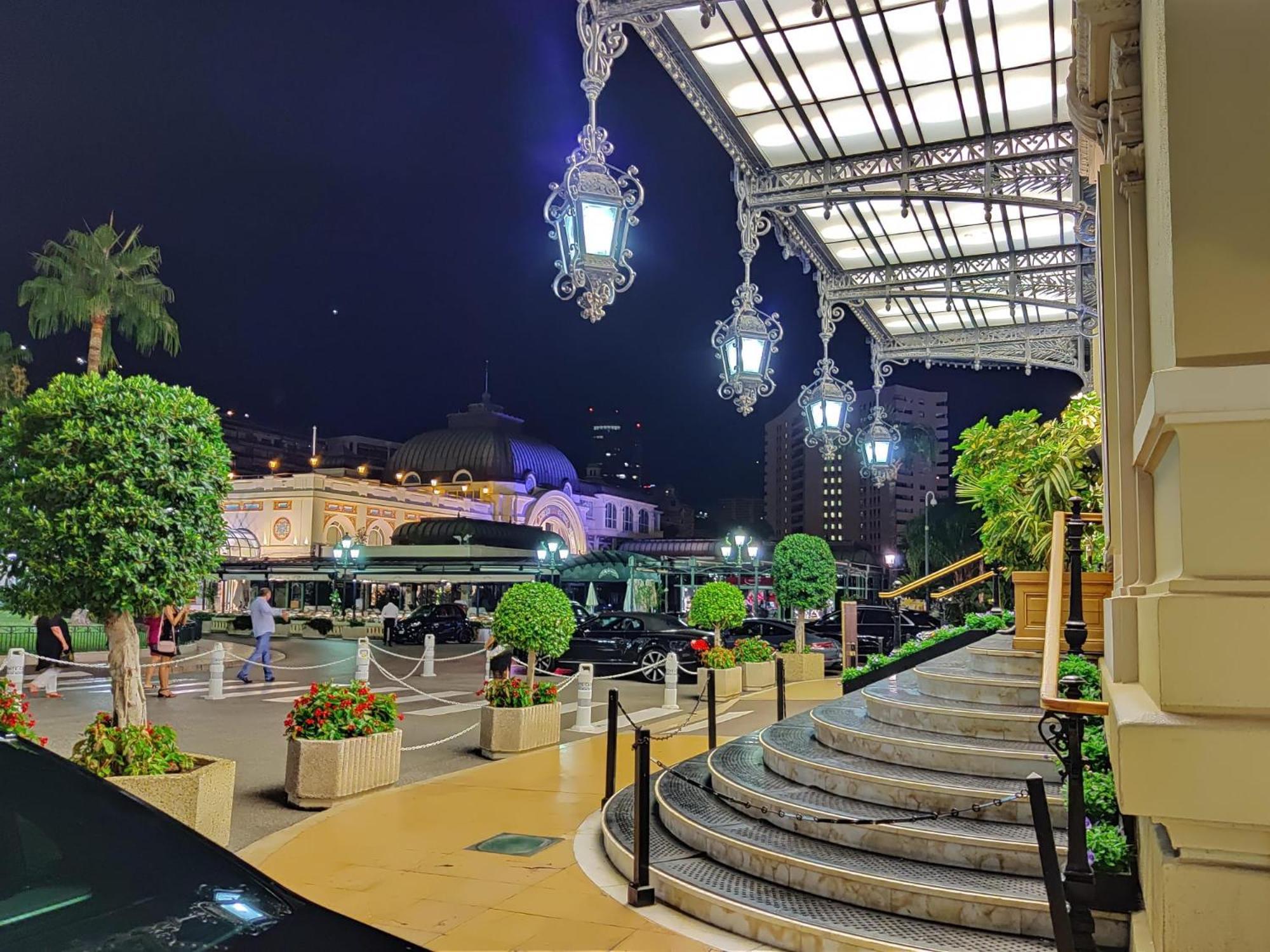 Le Coq Albert II - Monaco Border - Wifi Босолей Экстерьер фото